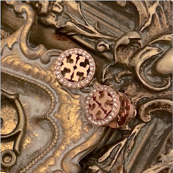 TORY BURCH • Rose Gold Miller Pavé Stud Earrings - Picture 10 of 11